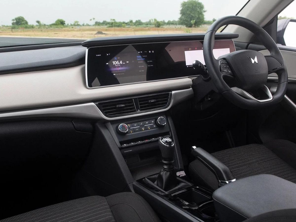 इस दिन लॉन्च हो रही Mahindra XUV 7XO, बेहतरीन फीचर्स और दमदार इंजन के साथ जानें क्या है SUV में खास? - Photo Gallery