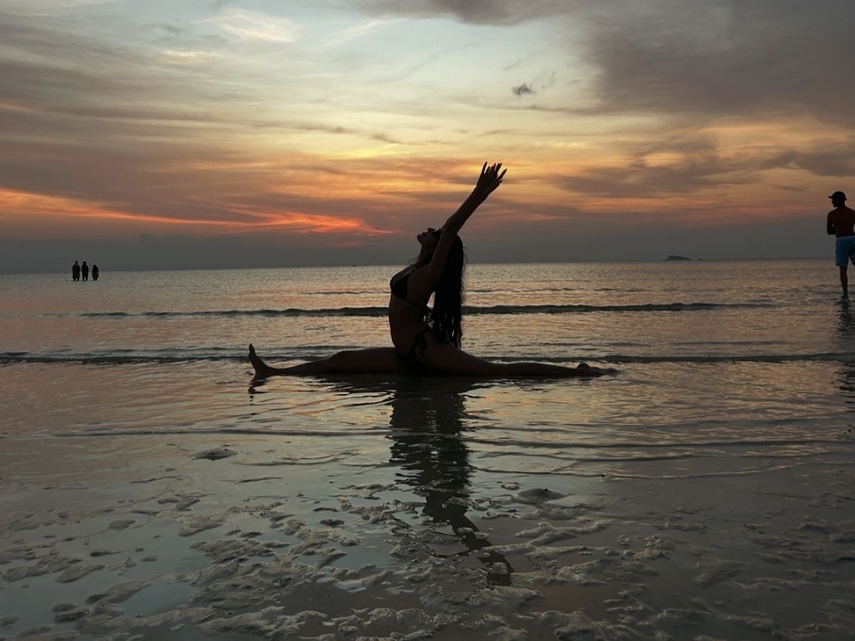 What is the connection of number 33 - Photo Gallery