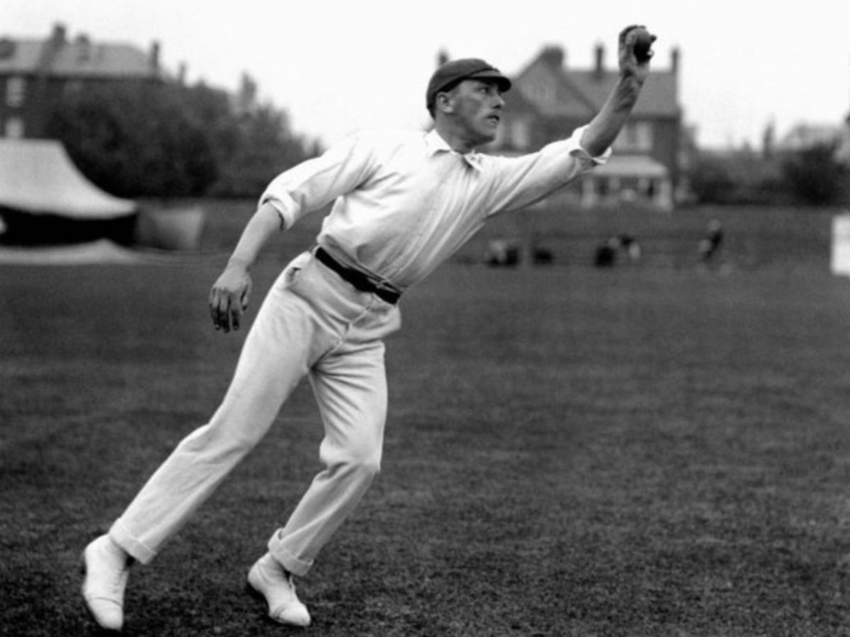 10 Unbreakable Cricket Records: क्रिकेट जगत के ये 10 रिकॉर्ड्स जिन्हें तोड़ पाना लगभग नामुमकिन है; क्या आपके पसंदीदा खिलाड़ी में है इन्हें चुनौती देने का दम? - Photo Gallery