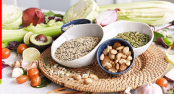 Winter Superfoods: आयरन की कमी से हैं परेशान? सर्दियों में खाएं ये देसी फूड्स