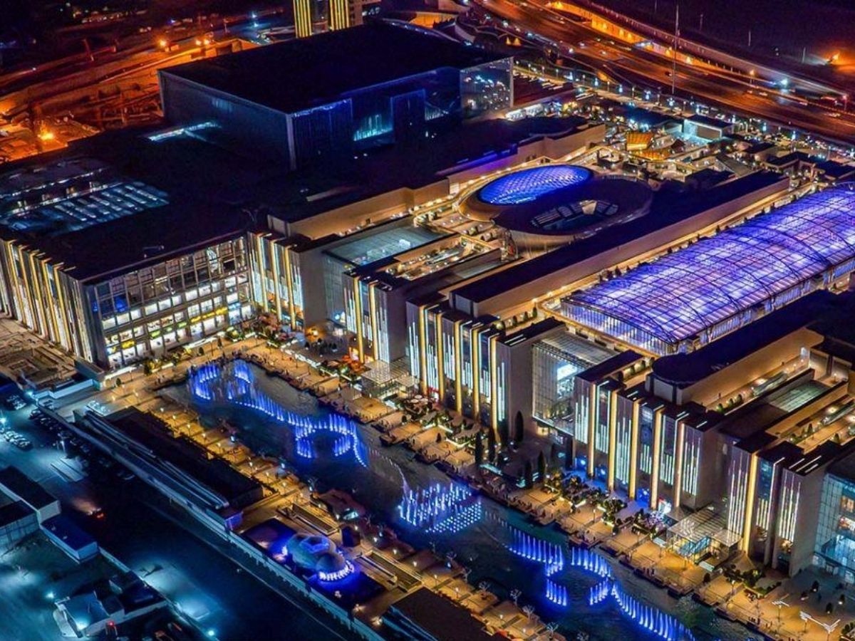Top 7 Biggest Malls in the World: दुनिया के वो टॉप 7 मॉल, जिसकी चमक देख जाने को ललचा जाएगा मन - Photo Gallery