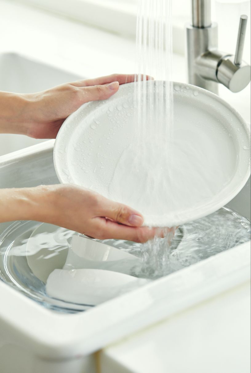 Winter Kitchen Tips: ठंड के मौसम में बर्तन धोते समय हाथ हो जाते हैं सुन्न, जानें इससे छुटकारा पाने के आसान टिप्स और ट्रिक्स - Photo Gallery