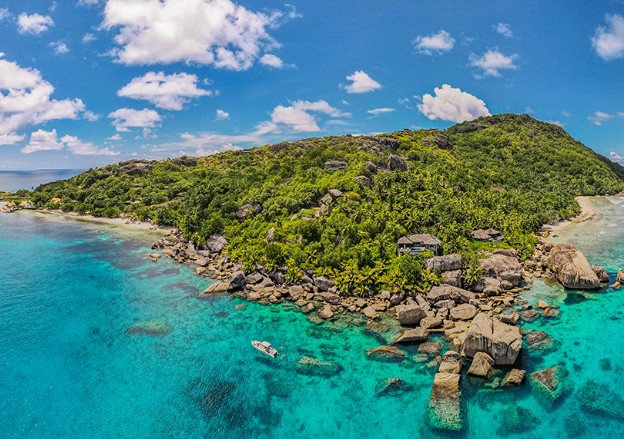 travel-news-destinations-which-are-made-for-pure-and-unfiltered-desire-read-the-full-article-given-below मालदीव और सेशेल्स