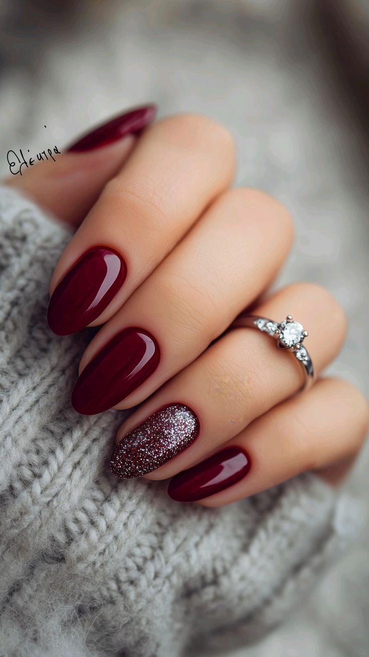 Trending Winter Nail Shades: विंटर में अपने नेल्स पर लगाएं यह डीप और रिच शेड्स - Photo Gallery