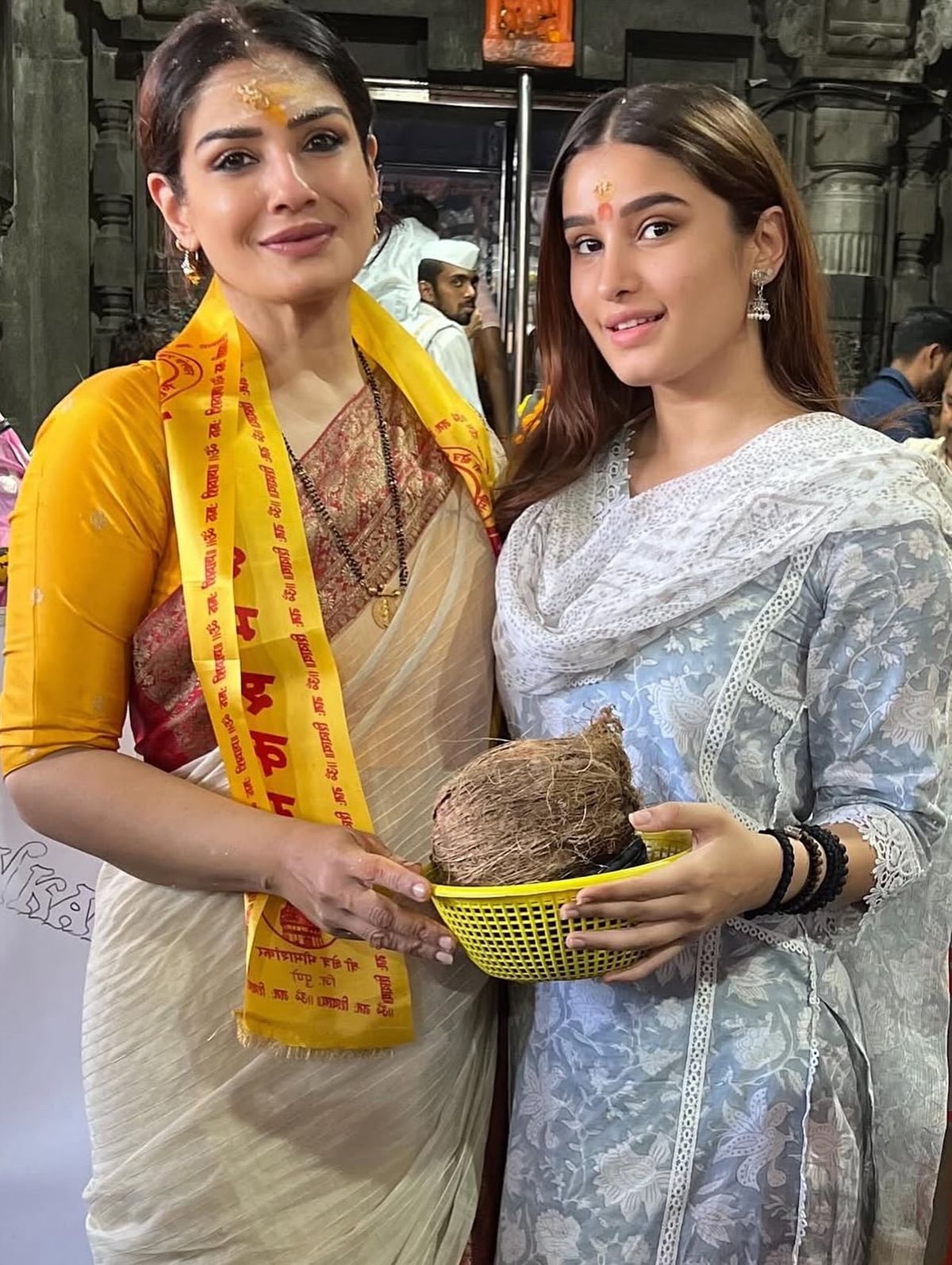 Rasha Thadani: मां रवीना की हूबहू झलक! बॉलीवुड में एंट्री करते ही छाईं राशा थडानी, कौन-सी फिल्में हैं लाइन में? - Photo Gallery