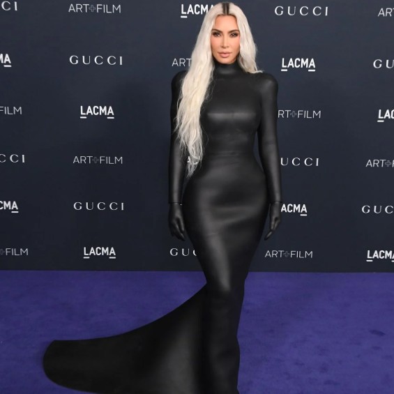 entertainment-news-these-indian-actresses-and-model-redefined-hot-dresses-shock-the-whole-internet किम कार्दशियन