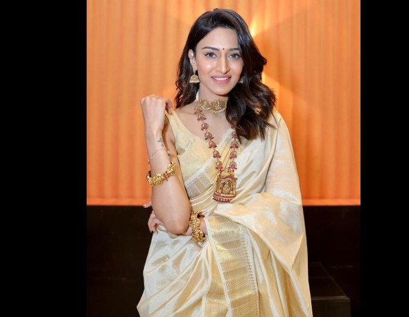 Erica Fernandes - Photo Gallery