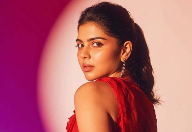 The actress devotes time to films - Photo Gallery