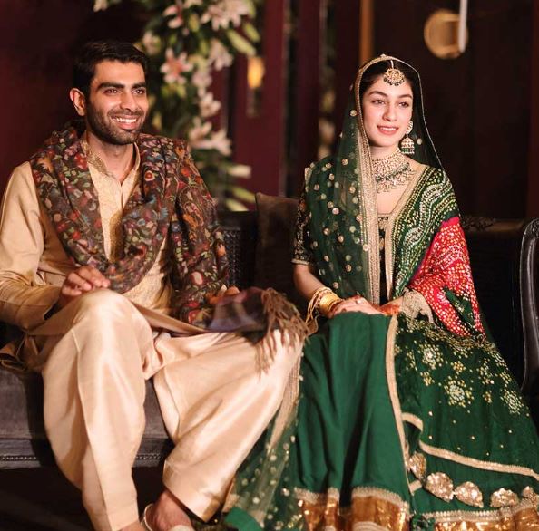 Clogs and shawls for grooms - Photo Gallery