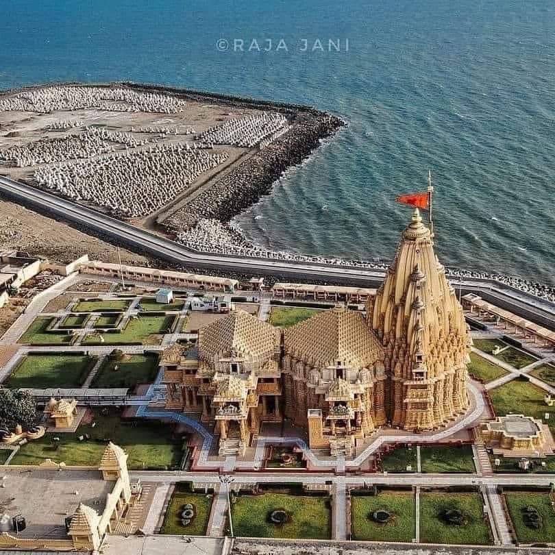 Somnath Mandir: क्या है सोमनाथ मंदिर का इतिहास, भारतीय सभ्यता का प्रतीक 17 बार आक्रमण के बाद भी नहीं हिला - Photo Gallery