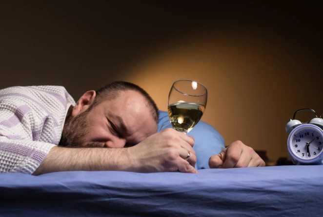 Consuming alcohol before bedtime - Photo Gallery