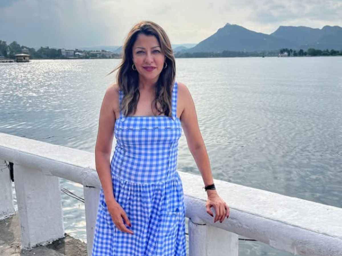 Aditi Govitrikar - Photo Gallery