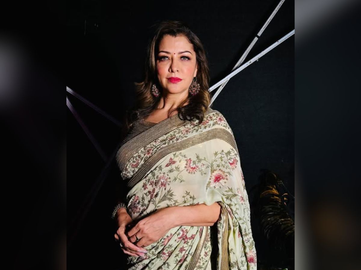 Aditi Govitrikar - Photo Gallery