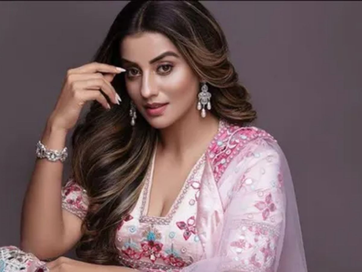 Akshara Singh - Photo Gallery