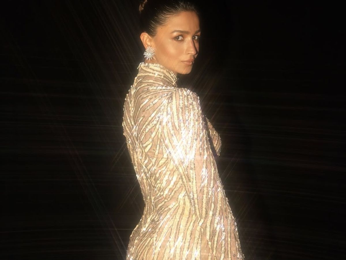 Alia Bhatt A complete gym girl - Photo Gallery