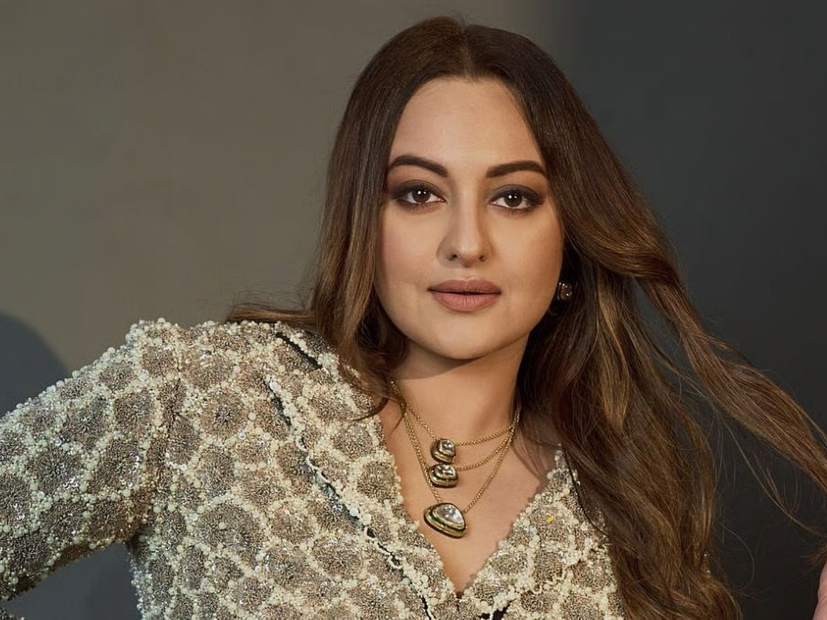 न मंहगा मेकअप, न ट्रीटमेंट…ये है Sonakshi Sinha की चमकती स्किन का राज; यहां जानें - Photo Gallery