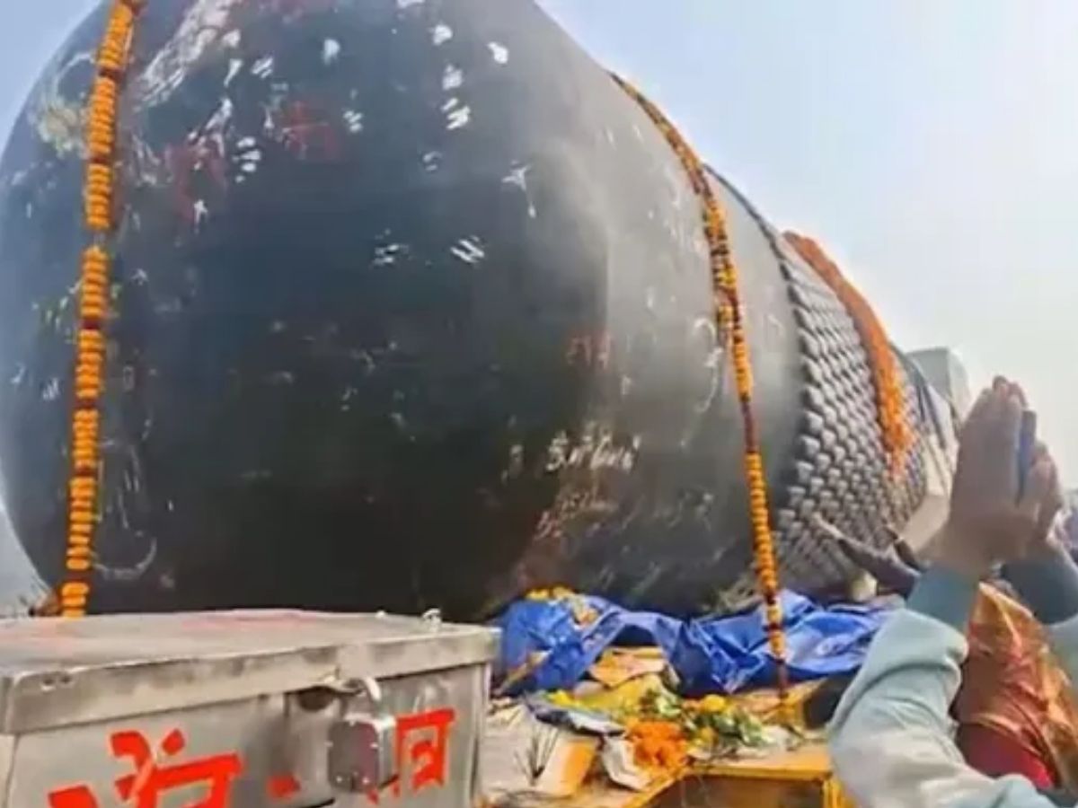 World Largest Shivling: दुनिया में सबसे अलग क्यों होगा बिहार का ‘महाशिवलिंग’? जानिए इसकी खासियत - Photo Gallery