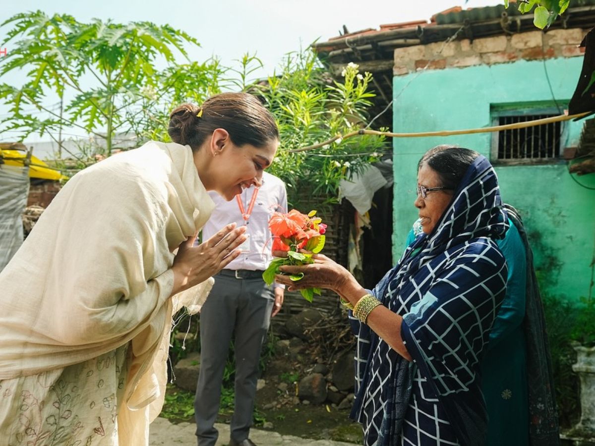 deepika padukone 4 - Photo Gallery