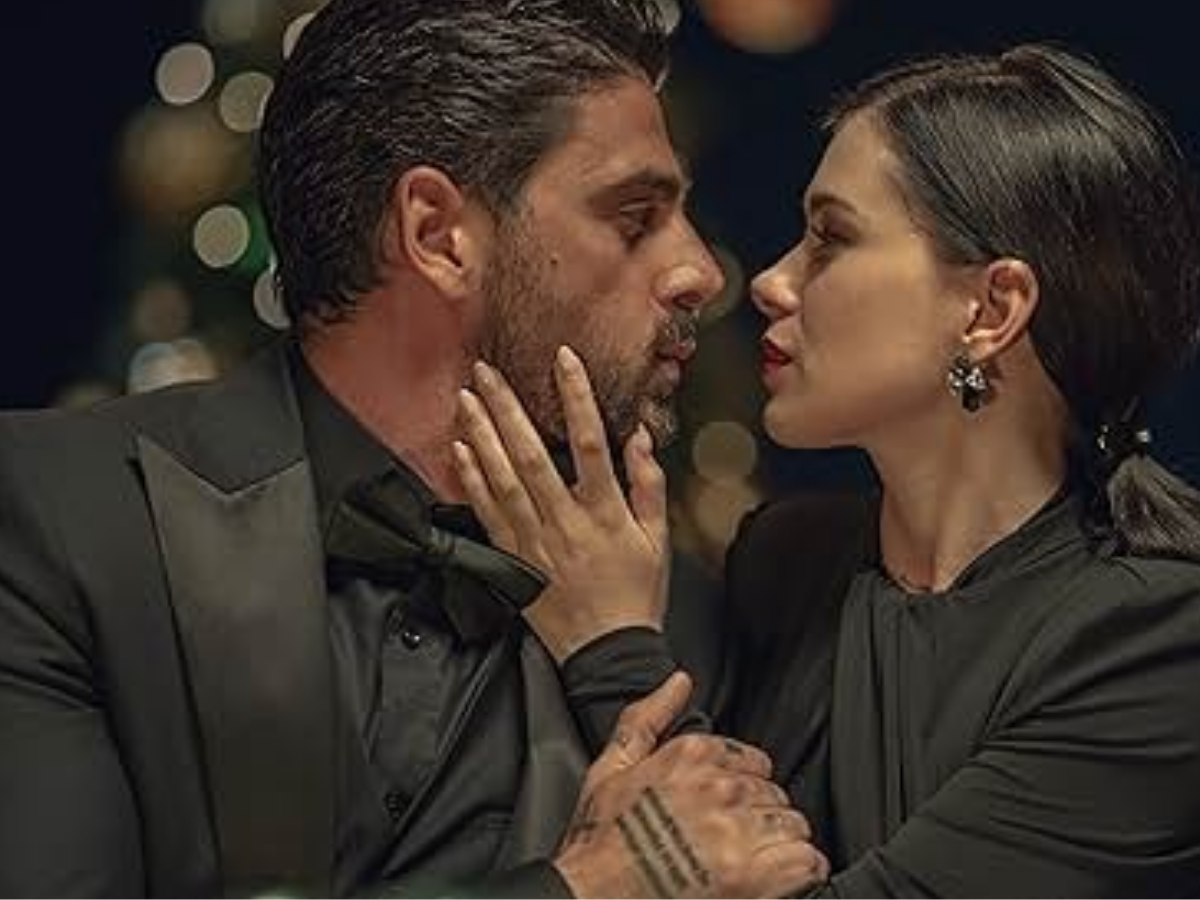 Hollywood Hot Movies: भूल जाएंगे 365 Days! हॉलीवुड की ये फिल्में उड़ा देंगी रातों की नींदे; कूट-कूटकर भरे हैं Intimate Scene - Photo Gallery