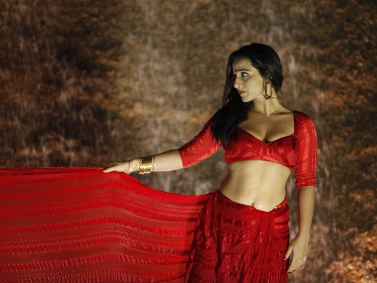 Bold Actress: पहली ही फिल्म में उतर फेंका शर्म का चौला, इन हसिनाओं ने बोल्ड अवतार से बंटोरी सुर्खियां; देखें लिस्ट… - Photo Gallery