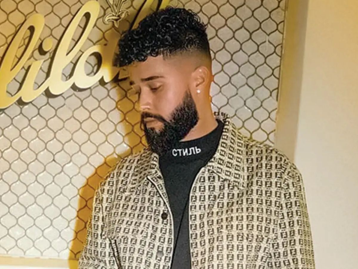 Diljit Dosanjh Controversy: हानिया आमिर के साथ फिल्म और भारतीय झंडे पर बवाल, विवादों से घिरे हैं दिलजीत दोसांझ - Photo Gallery