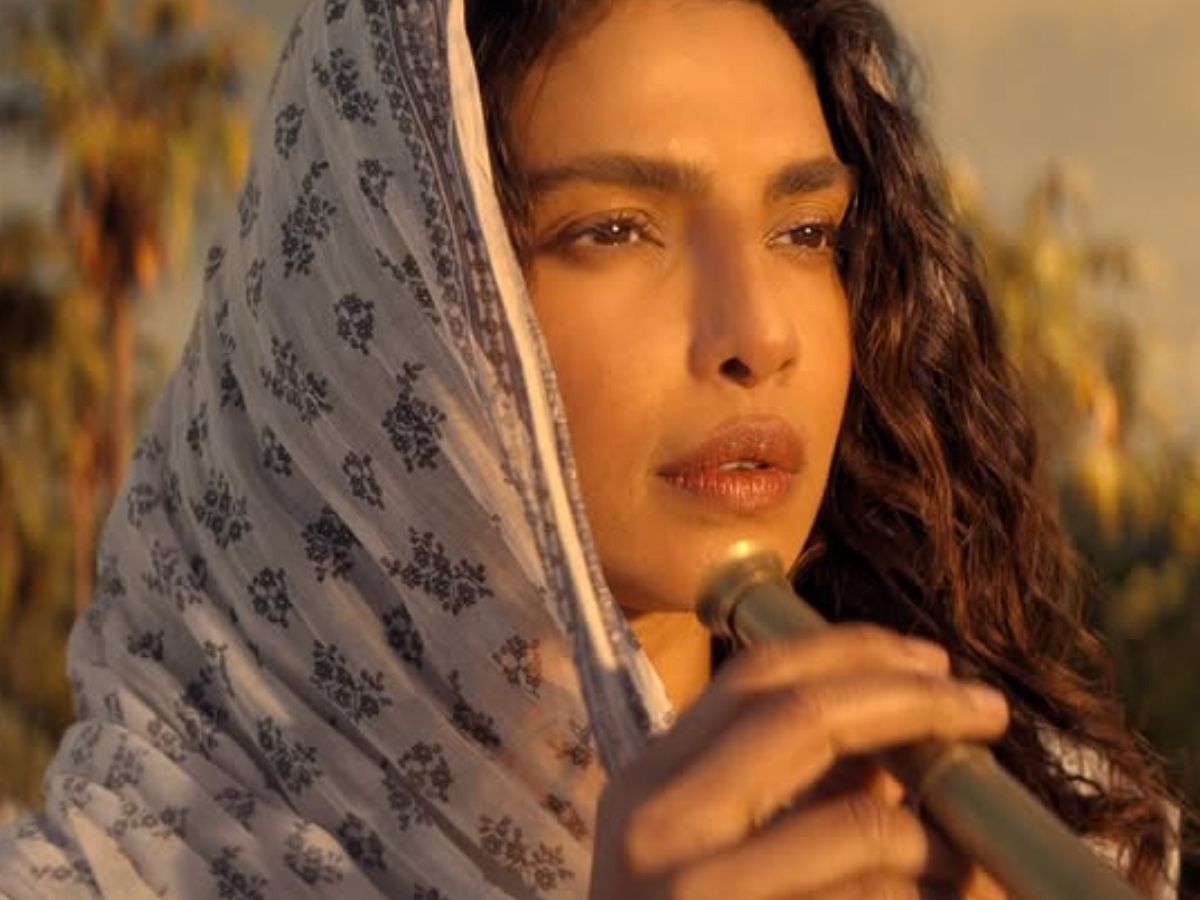 धमाकेदार अवतार में प्रियंका चोपड़ा…’ब्लडी मैरी’ बनकर मचाया तहलका, खून से लथपथ खतरनाक लुक देख; फैंस बोले – ‘तूफान आने वाला है’ - Photo Gallery