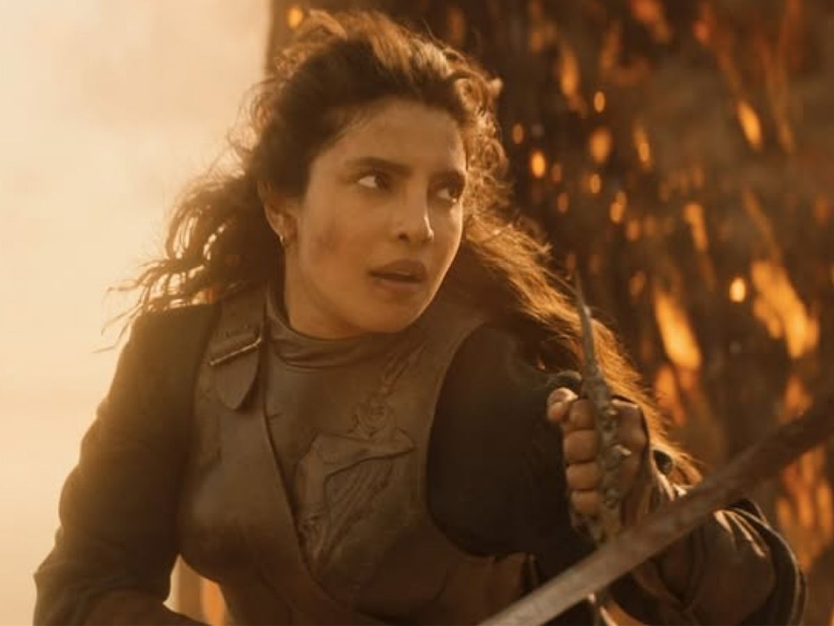 धमाकेदार अवतार में प्रियंका चोपड़ा…’ब्लडी मैरी’ बनकर मचाया तहलका, खून से लथपथ खतरनाक लुक देख; फैंस बोले – ‘तूफान आने वाला है’ - Photo Gallery