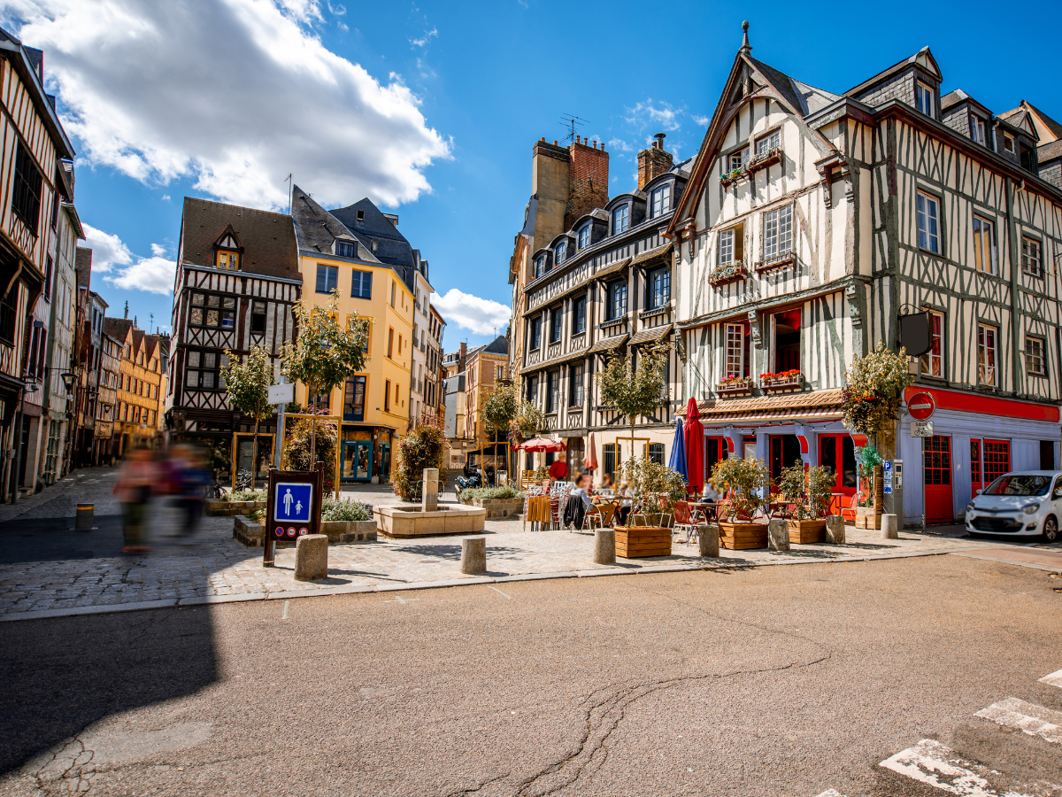 विदेश में रहना हुआ आसान, इन देशों में बसने पर वहां की सरकार देगी आपको पैसे! यहां देखें लिस्ट - Photo Gallery