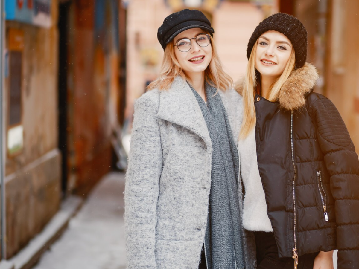 Winter Style Guide: पुराने बोरिंग कोट्स को कहें अलविदा, इन 5 तरीकों से लाएं अपने लुक में ‘स्टेटमेंट’ ट्विस्ट! - Photo Gallery