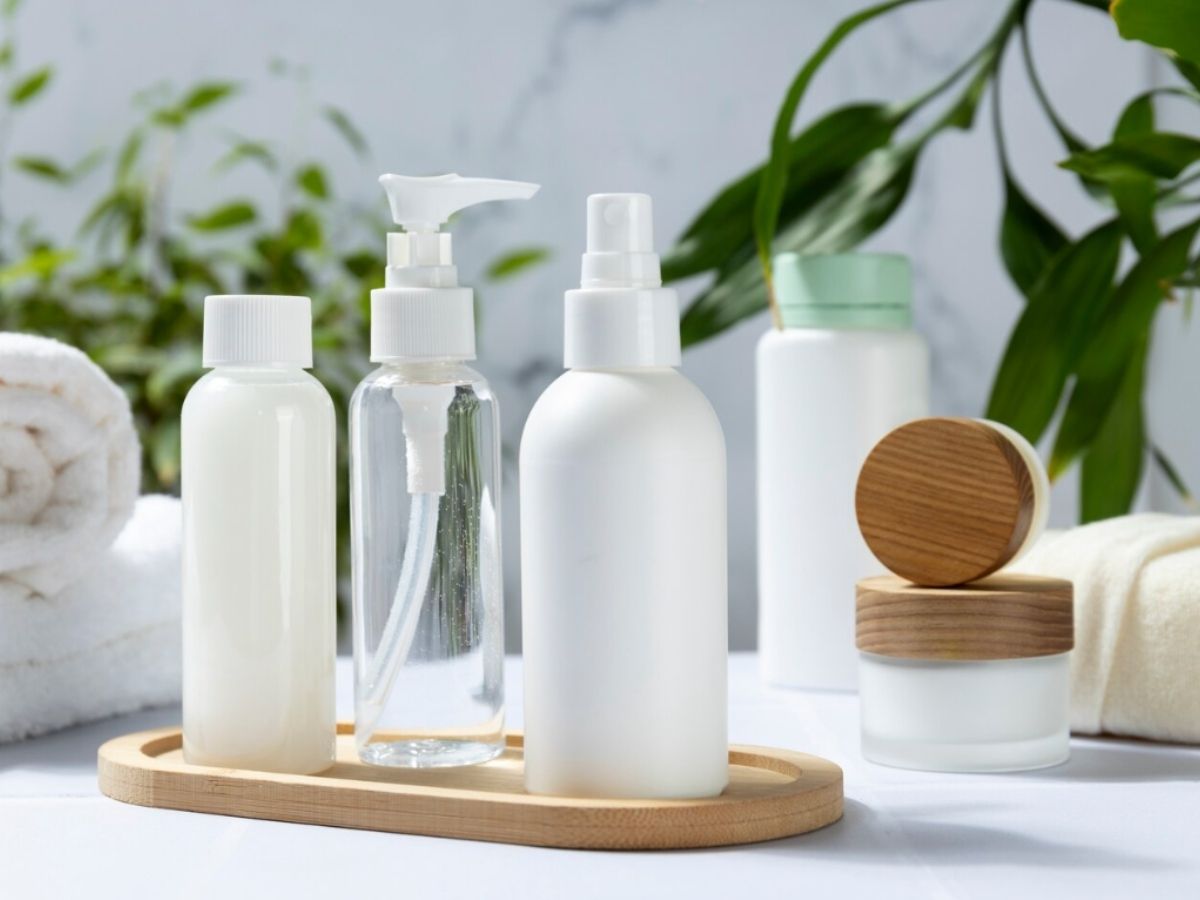 Hairfall Tips: अच्छे शैंपू यूज करने के बाद भी झड़ रहे हैं बाल, ये हो सकती है वजह - Photo Gallery