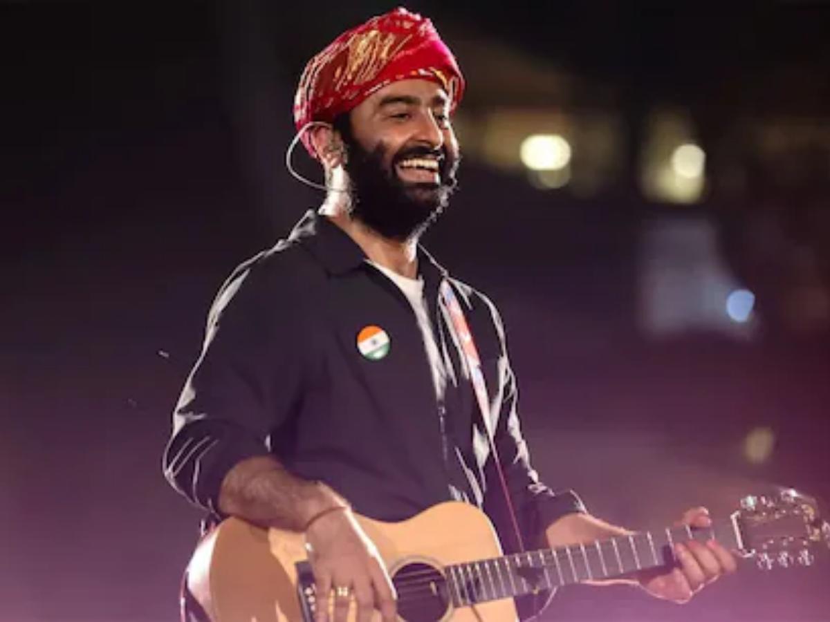 He sang popular songs like Dua - Photo Gallery