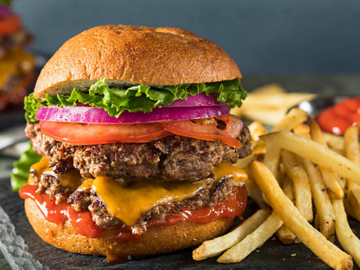 Bad Food Combinations: सेहत के लिए खतरनाक हैं ये फूड कॉम्बिनेशन, शरीर के लिए हो सकते हैं बेहद नुकसानदायक; आज ही से कर ले हाय तौबा! - Photo Gallery