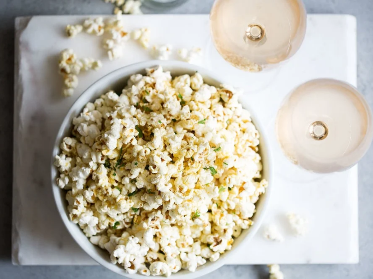 Lohri 2026: बिना पॉपकॉर्न लोहड़ी IMPOSSIBLE! 5 मिनट में बनाएं 5 नए तरह के टेस्टी Popcorn, खुशी से चहक उठेंगे लोग - Photo Gallery