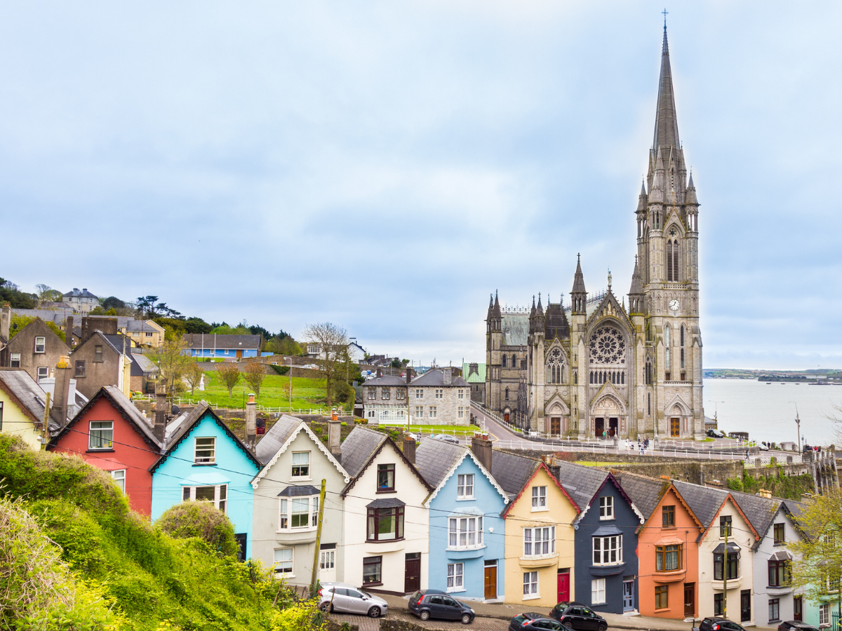 विदेश में रहना हुआ आसान, इन देशों में बसने पर वहां की सरकार देगी आपको पैसे! यहां देखें लिस्ट - Photo Gallery