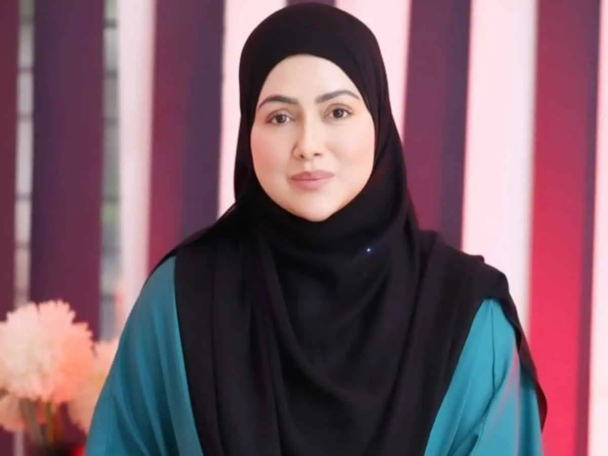 पति अनस सैयद ने किया था Sana Khan का ब्रेनवॉश! बॉलीवुड छोड़ने के लिए क्यों हुई थीं मजबूर? 6 साल बाद एक्ट्रेस ने खोला राज - Photo Gallery