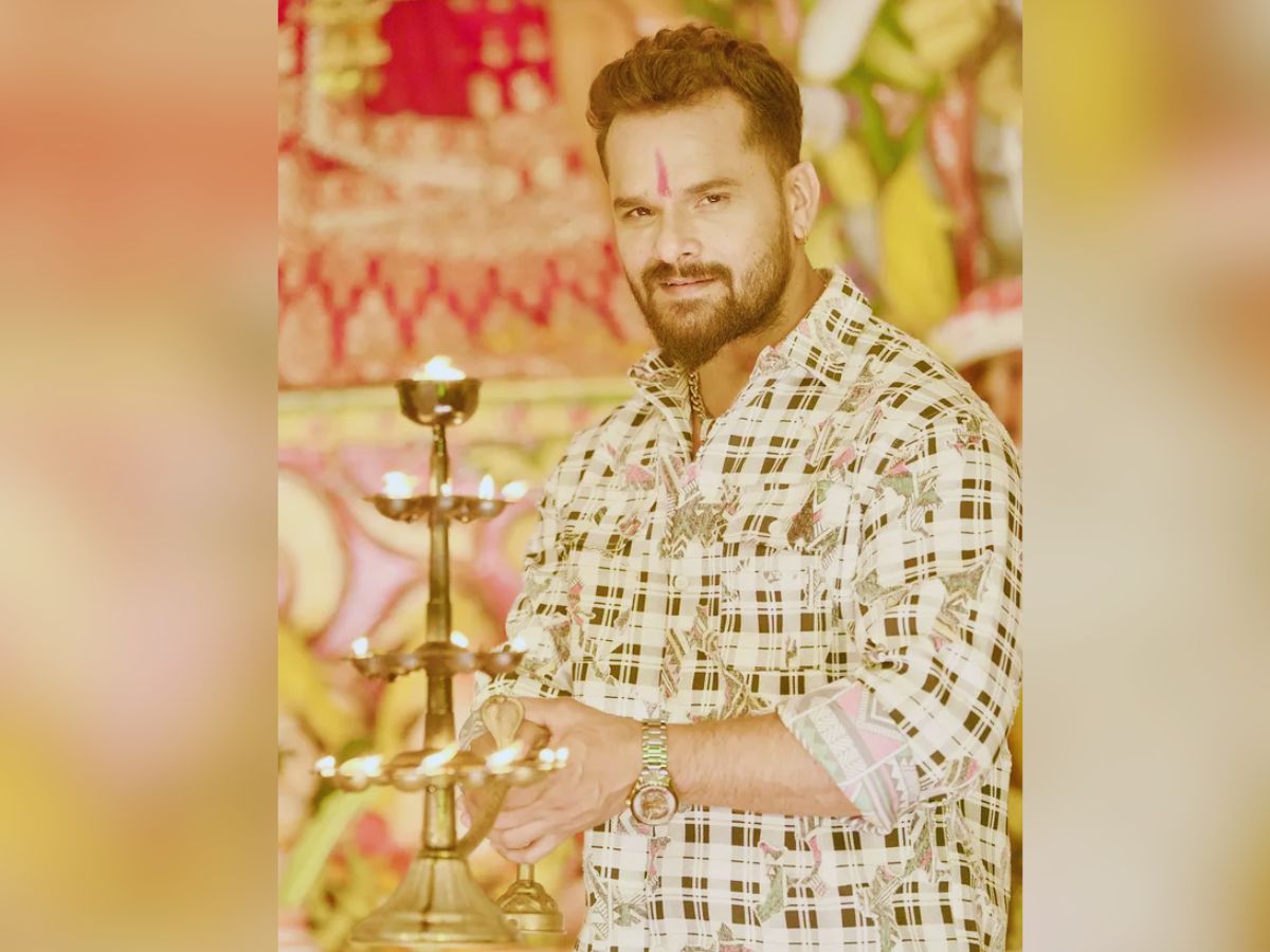 khesari lal - Photo Gallery