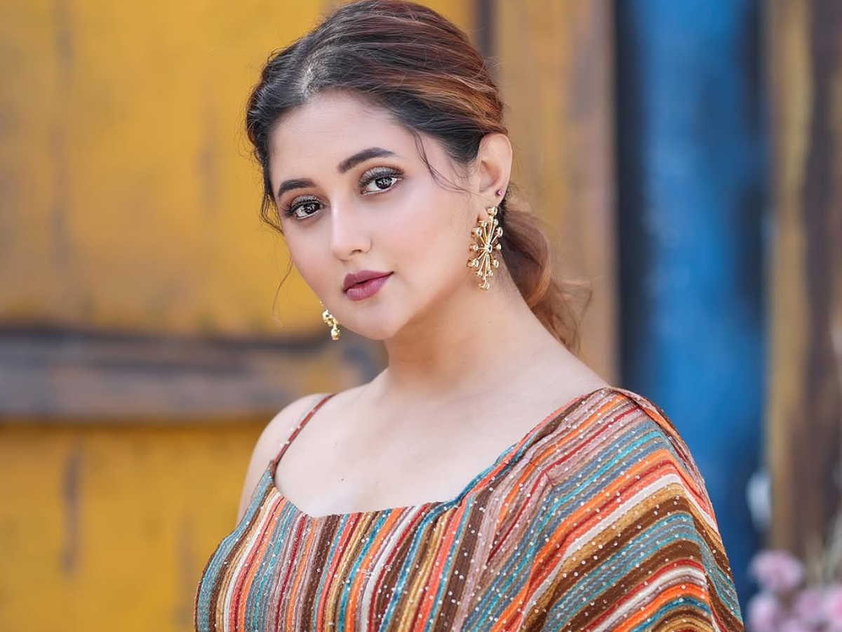 नेगेटिव रोल ने बनाया स्टार… फिर कर्ज में डूब गई एक्ट्रेस, कार में बितानी पड़ी चार रातें; जानें कौन है ये खूबसूरत हसीना ? - Photo Gallery