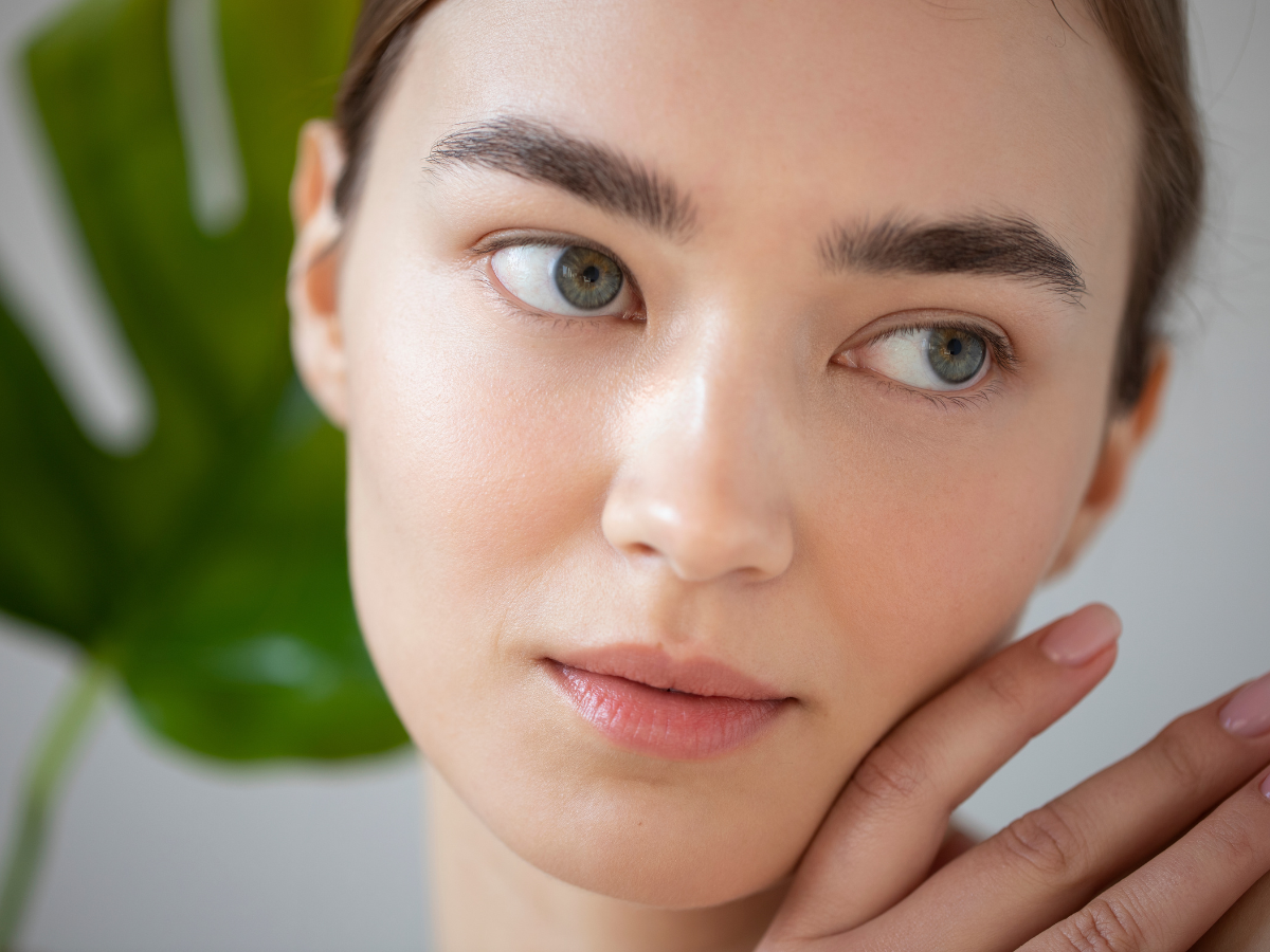 Damaging Skincare Habits: गलती से भी स्किन पर इन ट्रेंड्स को न करें फॉलों, नहीं तो खूब पड़ेगा पछताना; जानें डॉक्टर की सलाह - Photo Gallery