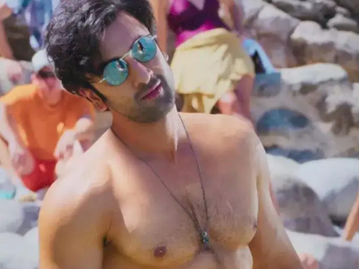 पार की सारी हदें… इन बॉलीवुड एक्टर ने दिए एक से बढ़कर एक लव सीन्स; पर्दे पर देख फैंस हुए बेकाबू! - Photo Gallery