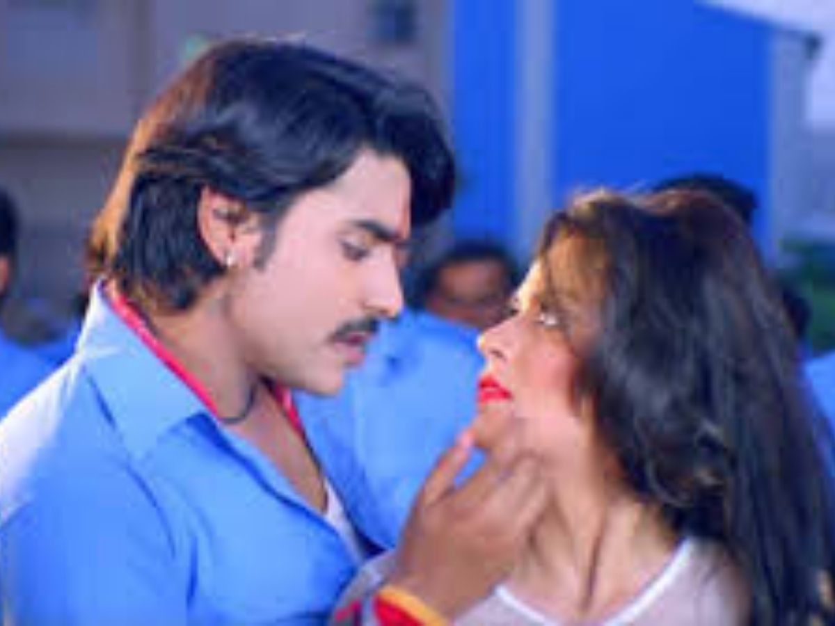 बारात से लेकर डांस फ्लोर तक: आखिर क्यों ये 10 भोजपुरी हिट्स आज भी हैं सबकी पहली पसंद? - Photo Gallery