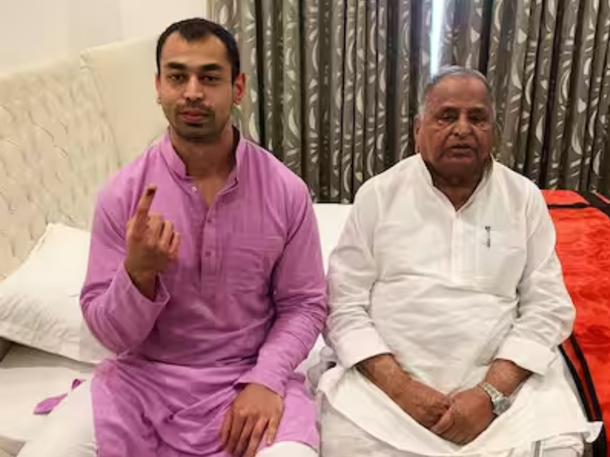 कौन है अखिलेश यादव के सौतेले भाई प्रतीक? राजनीति से भागते हैं दूर; अब पत्नी अपर्णा यादव से लेना चाहते हैं तलाक - Photo Gallery