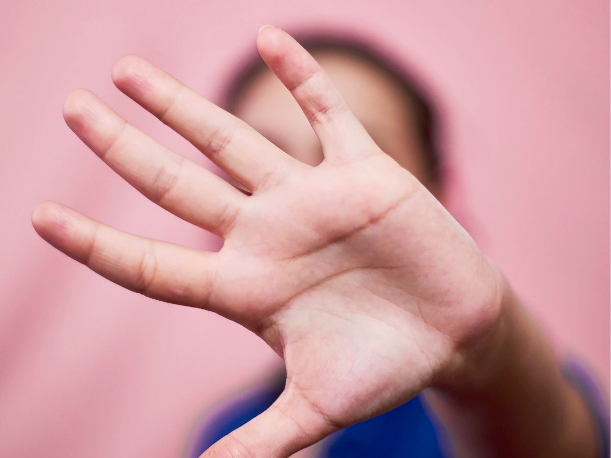 Physical contact is not necessary for sexual abuse - Photo Gallery