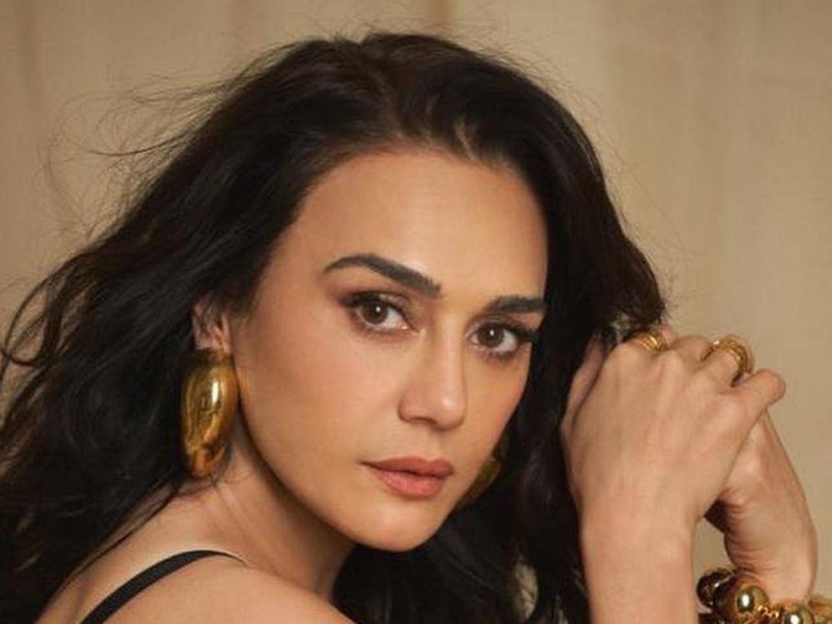 एक सिक्के ने बदली प्रीति जिंटा की किस्मत! खुद डिंपल गर्ल ने बताया कैसे हुई करियर की शुरुआत - Photo Gallery