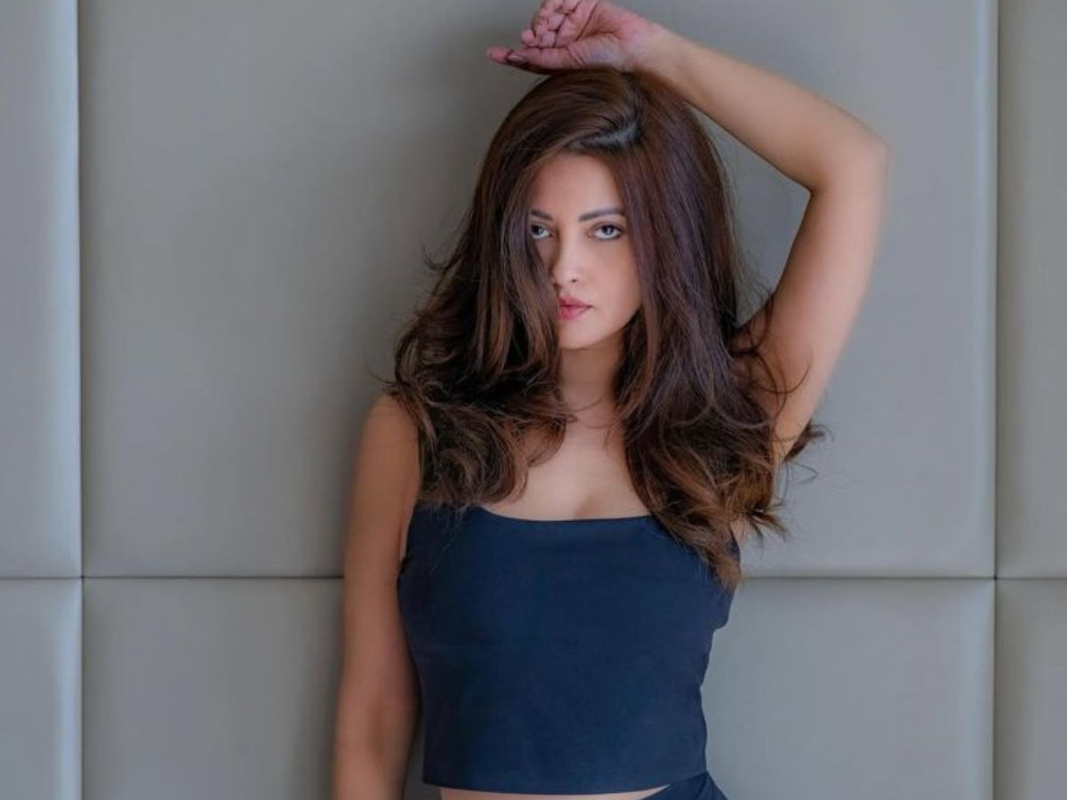 Riya Sen Beauty Secret: आज भी यंग दिखती है  Ragini MMS 2 की स्टार रिया सेन, जानें नैचुरल ग्लो का सीक्रेट और स्किनकेयर रूटीन - Photo Gallery