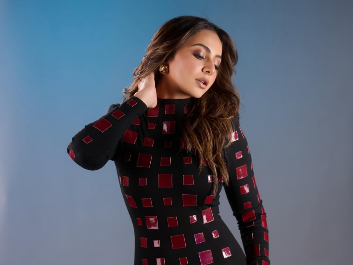 आलिया भट्ट से लेकर दीपिका पादुकोण तक: आखिर क्यों इन हसीनाओं के सिर चढ़कर बोल रहा है ‘नो-मेकअप’ लुक का जादू? - Photo Gallery