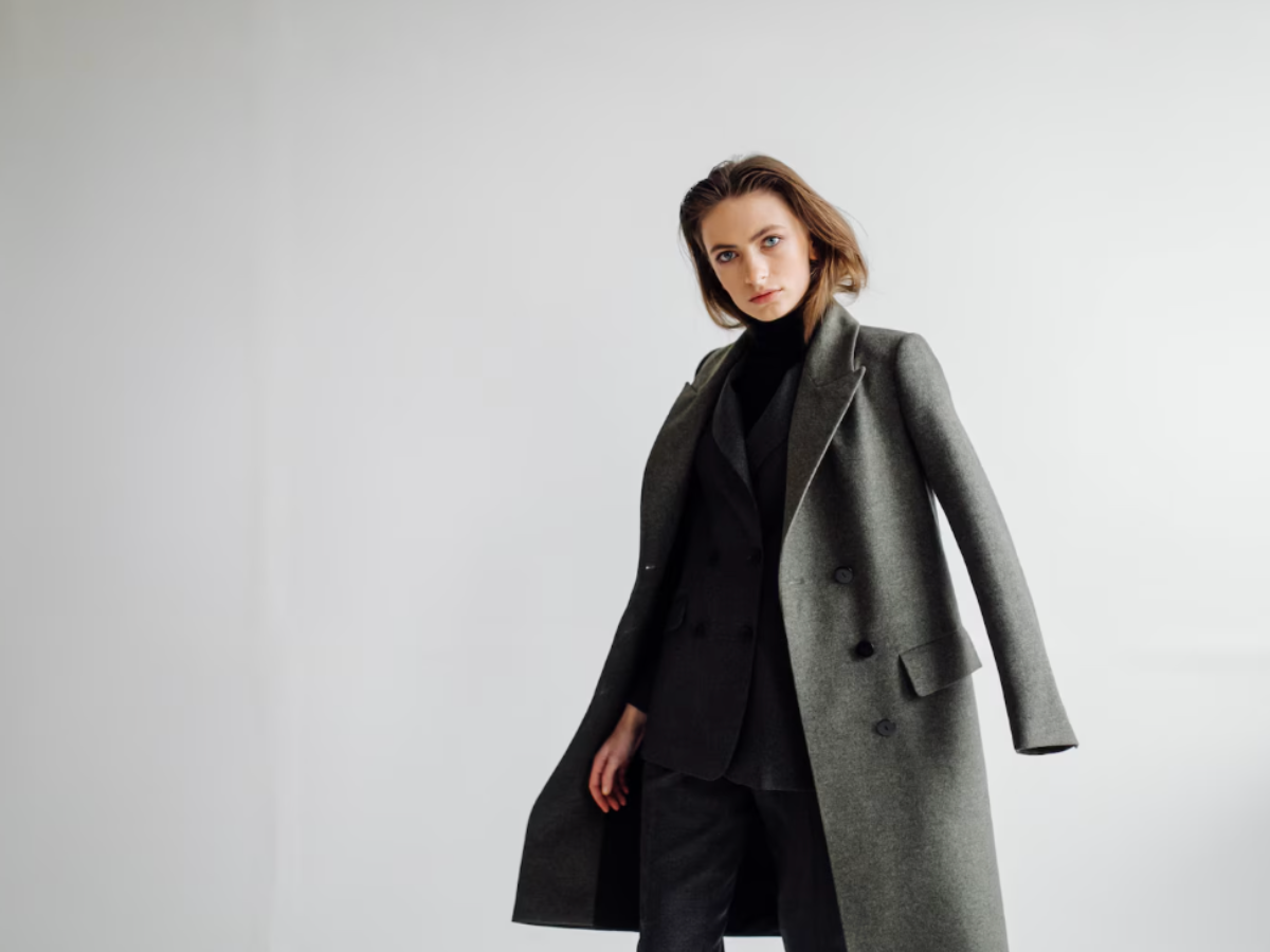 Winter Style Guide: पुराने बोरिंग कोट्स को कहें अलविदा, इन 5 तरीकों से लाएं अपने लुक में ‘स्टेटमेंट’ ट्विस्ट! - Photo Gallery