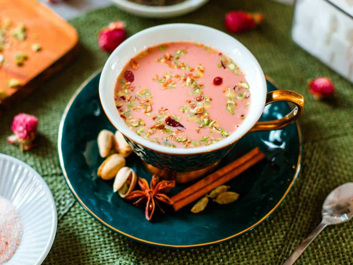 बिना अदरक और लौंग…सर्दियों में बनाएं गरमागरम ‘कश्मीरी चाय’, एक घूंट से ही खुश हो जाएगा दिल - Photo Gallery