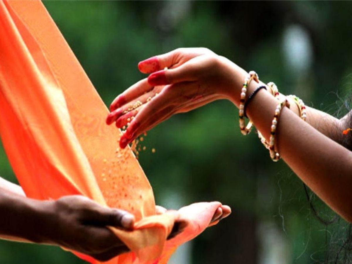 The importance of charity and service - Photo Gallery