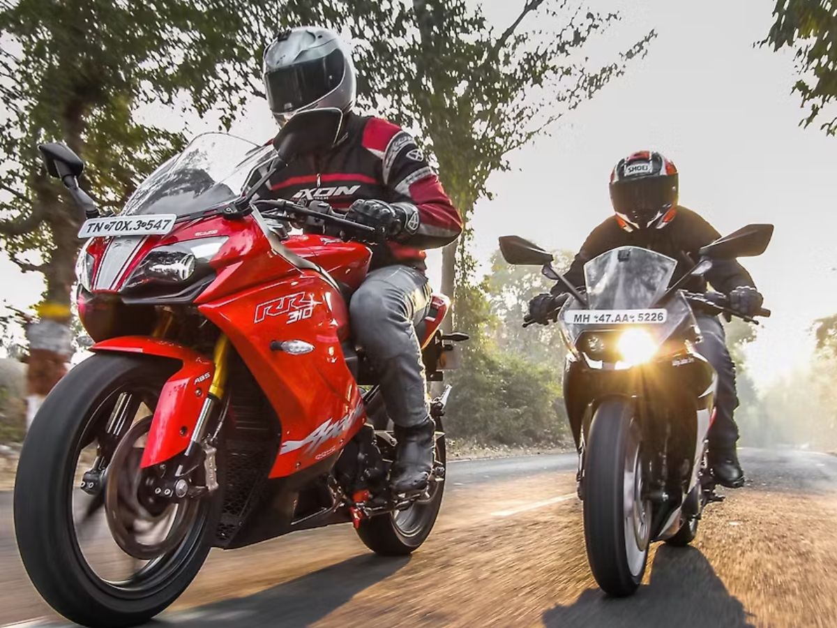 KTM RC 390 vs Apache RR 310 - Photo Gallery