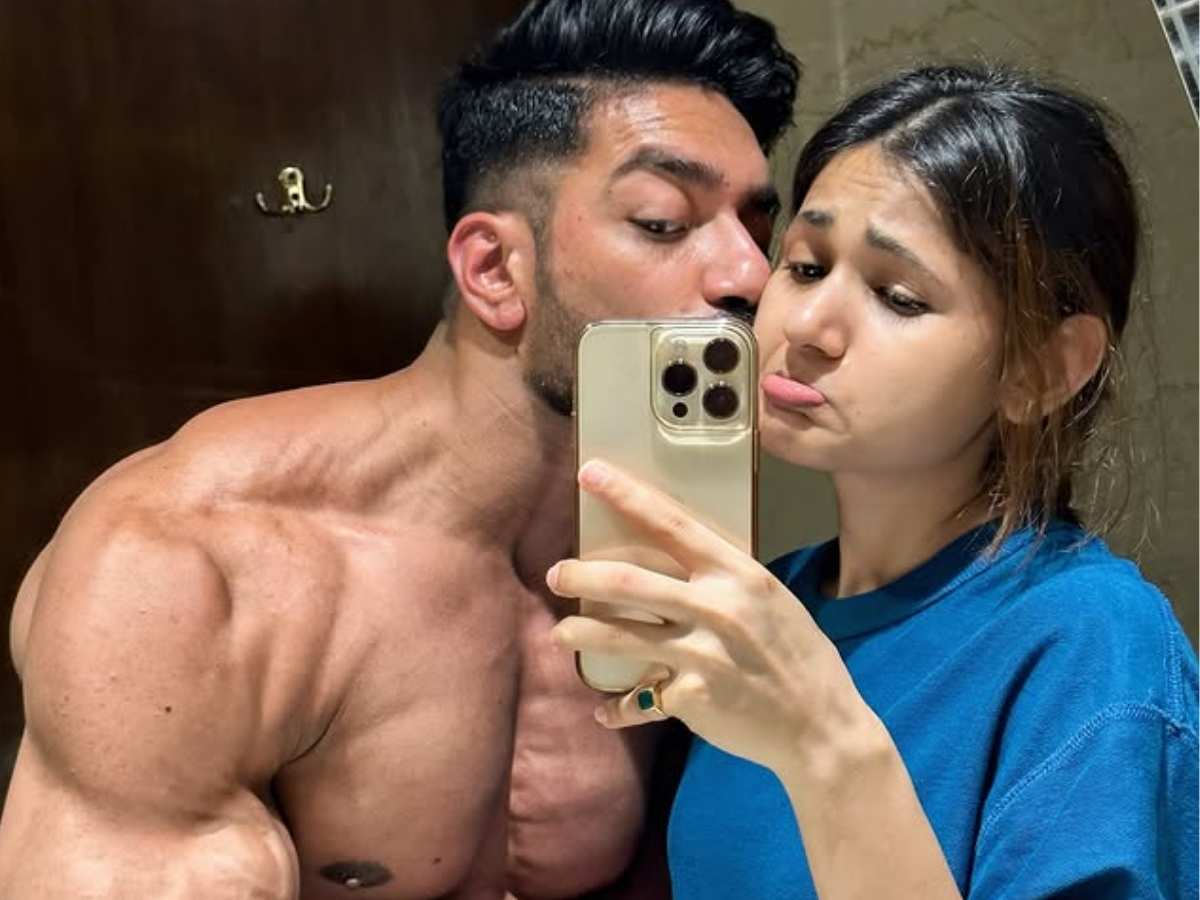 कौन है Rohit Khatri? जिनकी पत्नी के दीवाने हैं सारे Gen Z; नेटवर्थ सुन बुझ जाएगी दिमाग की बत्ती! - Photo Gallery